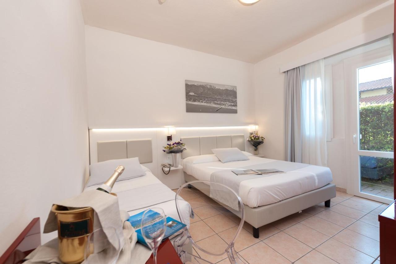 Hotel La Pace Forte dei Marmi Exteriör bild