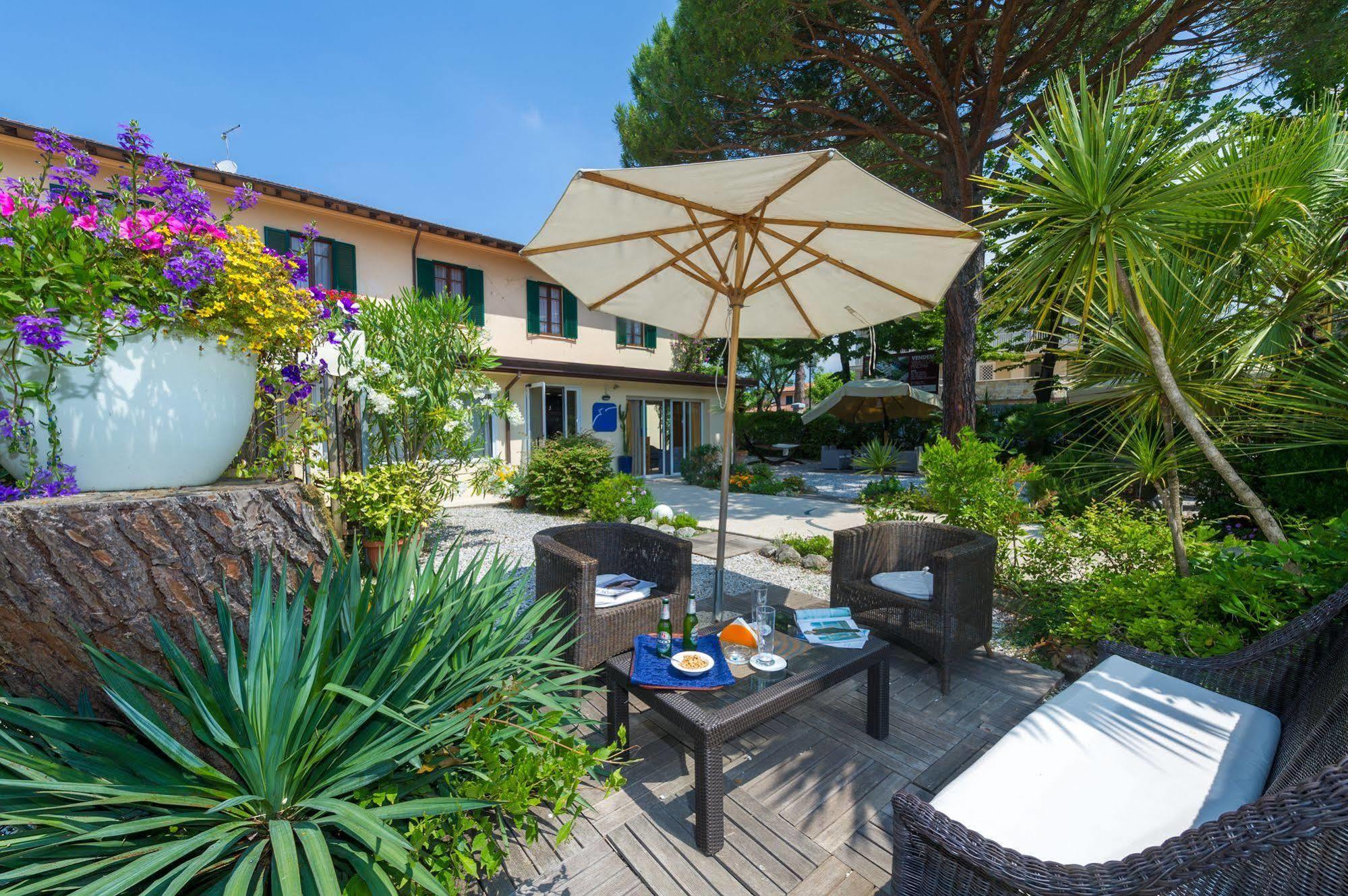 Hotel La Pace Forte dei Marmi Exteriör bild
